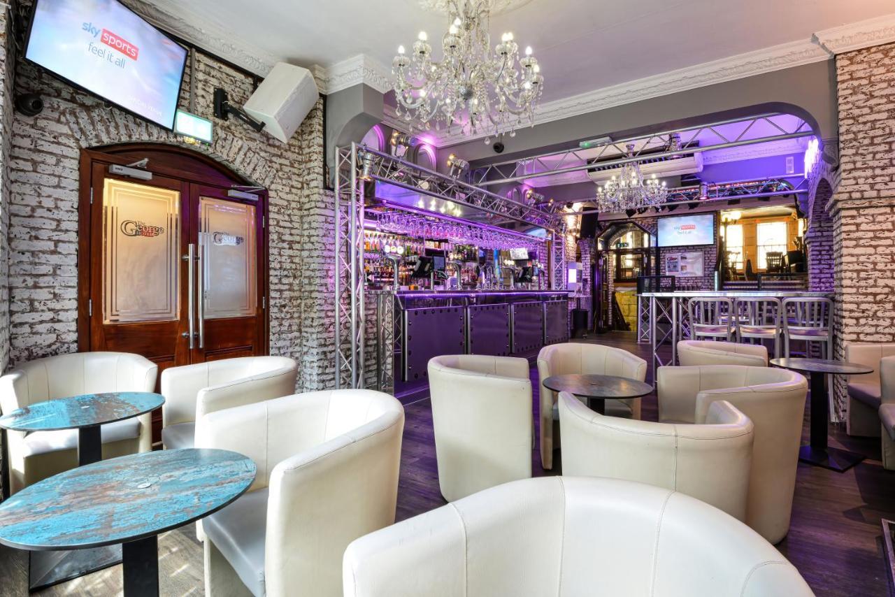The George Hotel ويتبي المظهر الخارجي الصورة