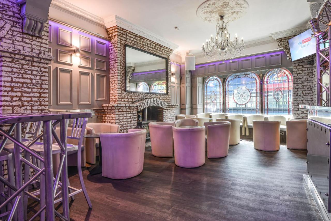 The George Hotel ويتبي المظهر الخارجي الصورة